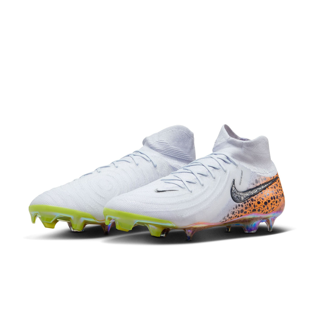 Nike Phantom Luna Elite 2 FG Soccer Cleats & LV8 Soccer Shoes