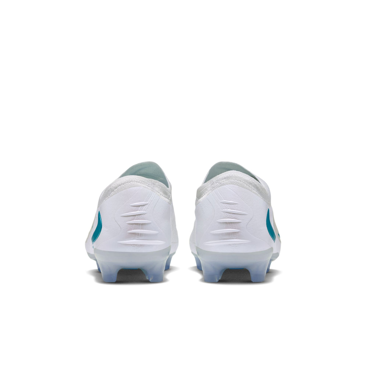 Nike Phantom 6 Low Elite Firm-Ground Soccer Cleats