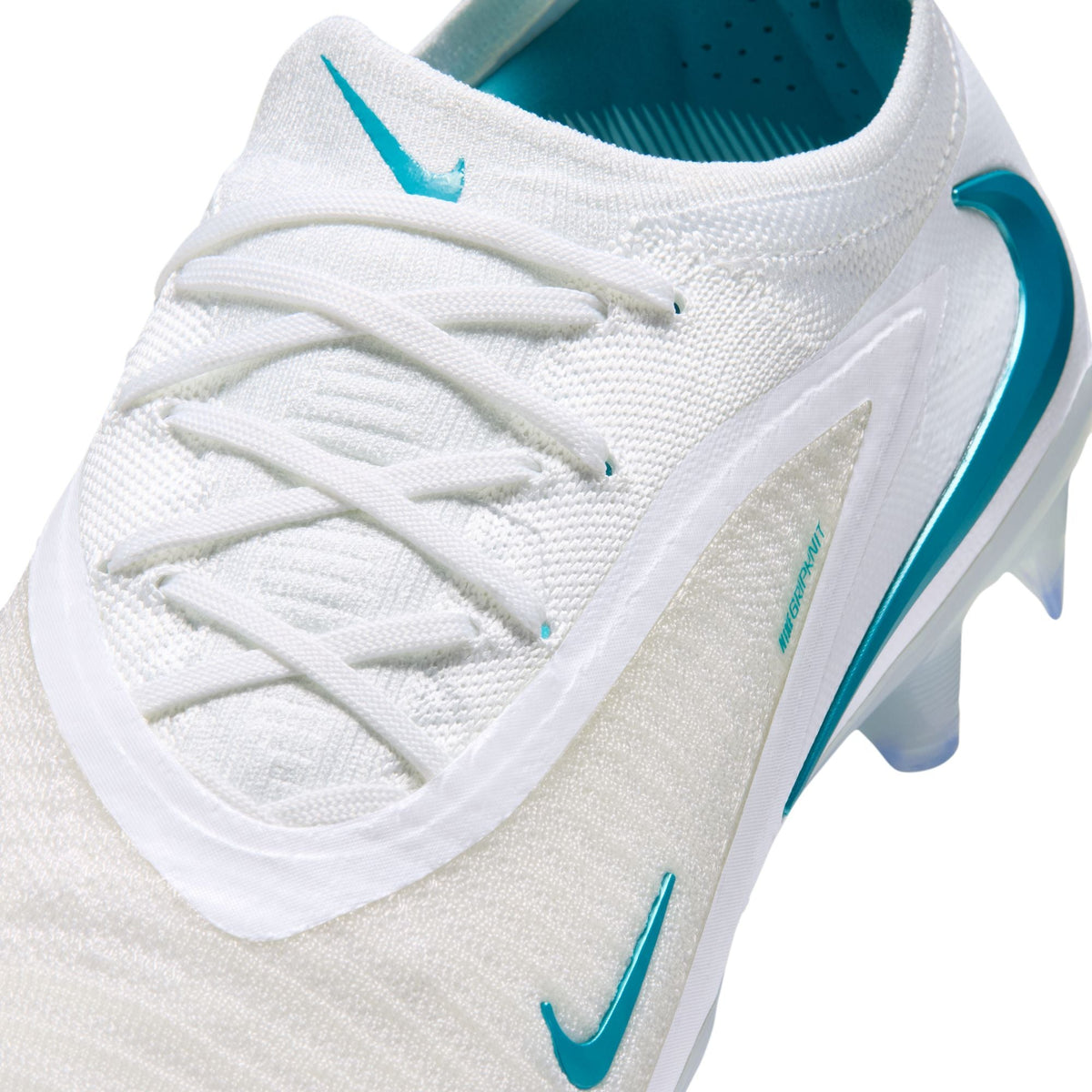 Nike Phantom 6 Low Elite Firm-Ground Soccer Cleats