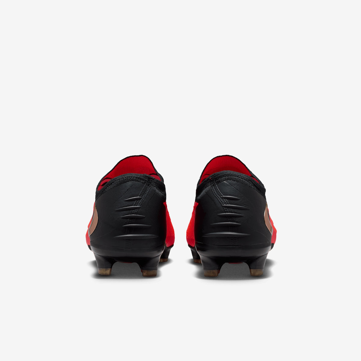 Nike Phantom 6 Low Elite Firm-Ground Soccer Cleats